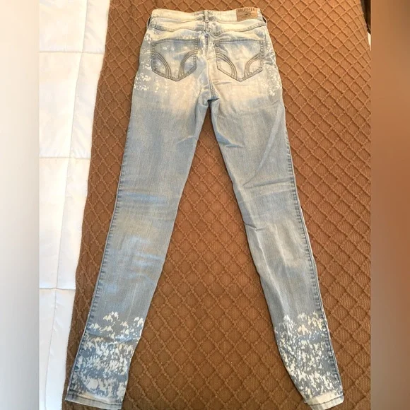 Hollister High Waisted Super Skinny Jeans Size 0R - Picture 3 of 5